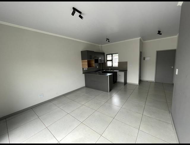 2 BEDROOM SECTIONAL TITLE FOR SALE IN RED HILL